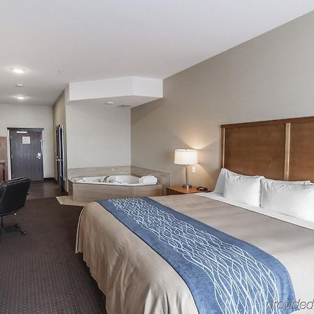 Comfort Inn & Suites Bonnyville Exterior foto
