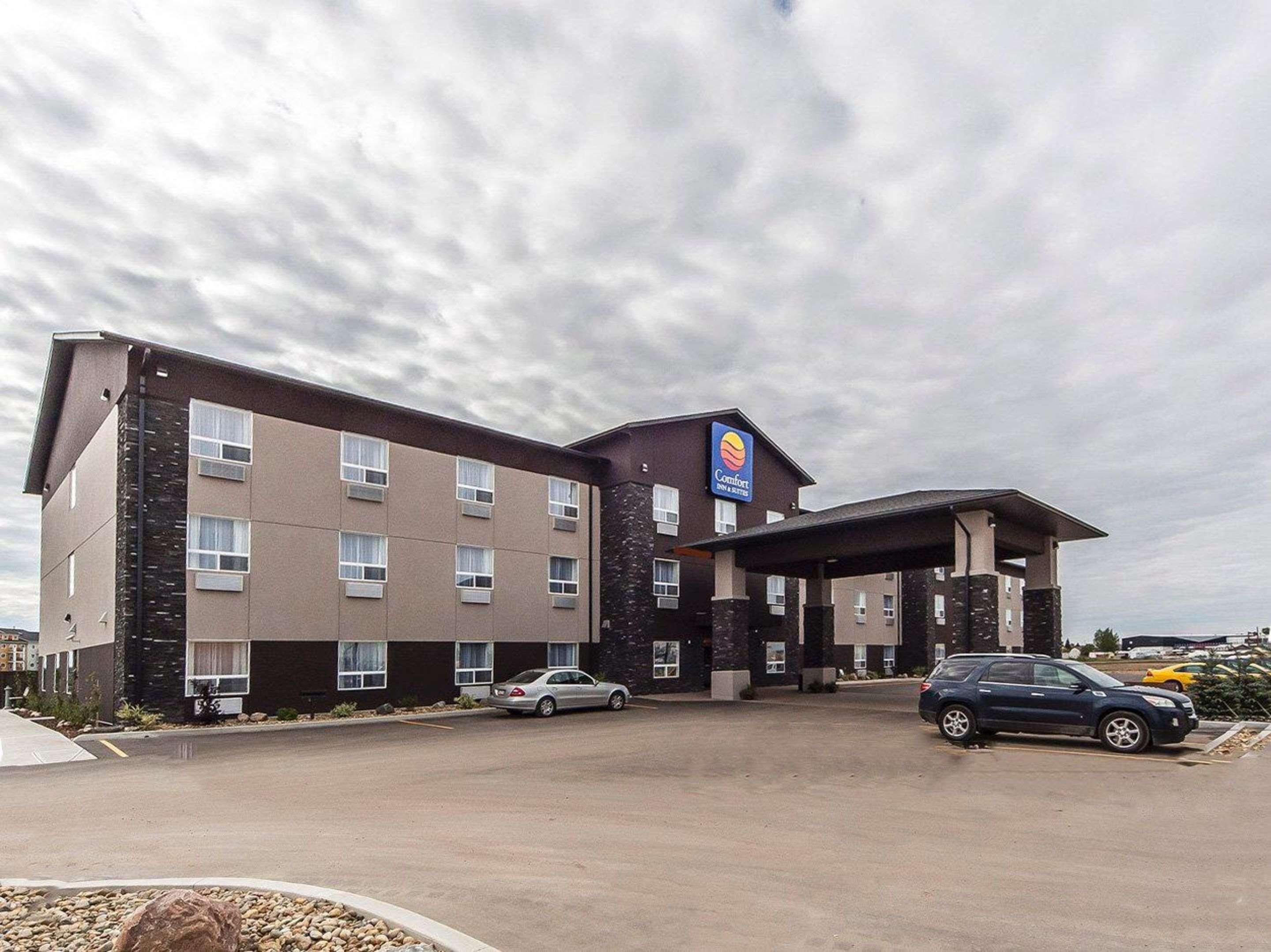 Comfort Inn & Suites Bonnyville Exterior foto